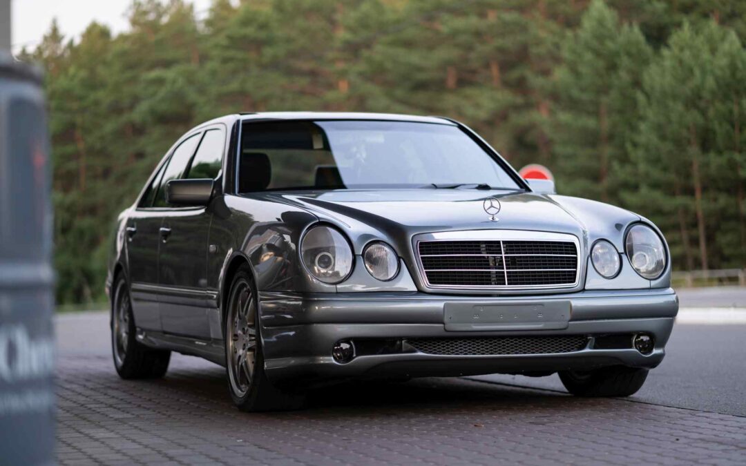 Mercedes-Benz W210: die E-Klasse mit vier Augen