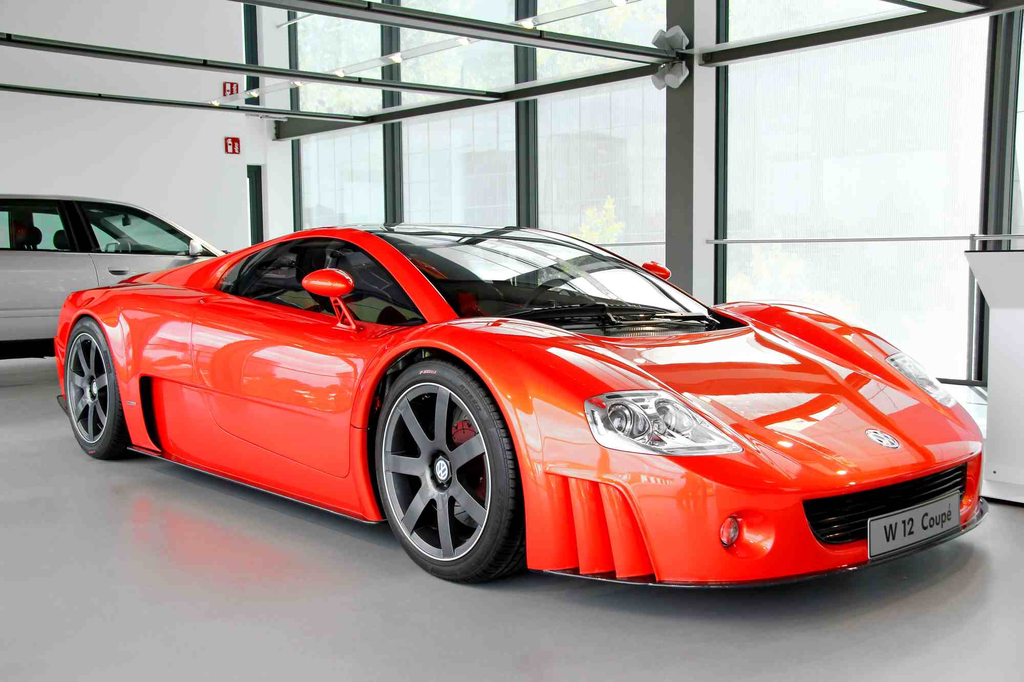 Volkswagen W12 - 2