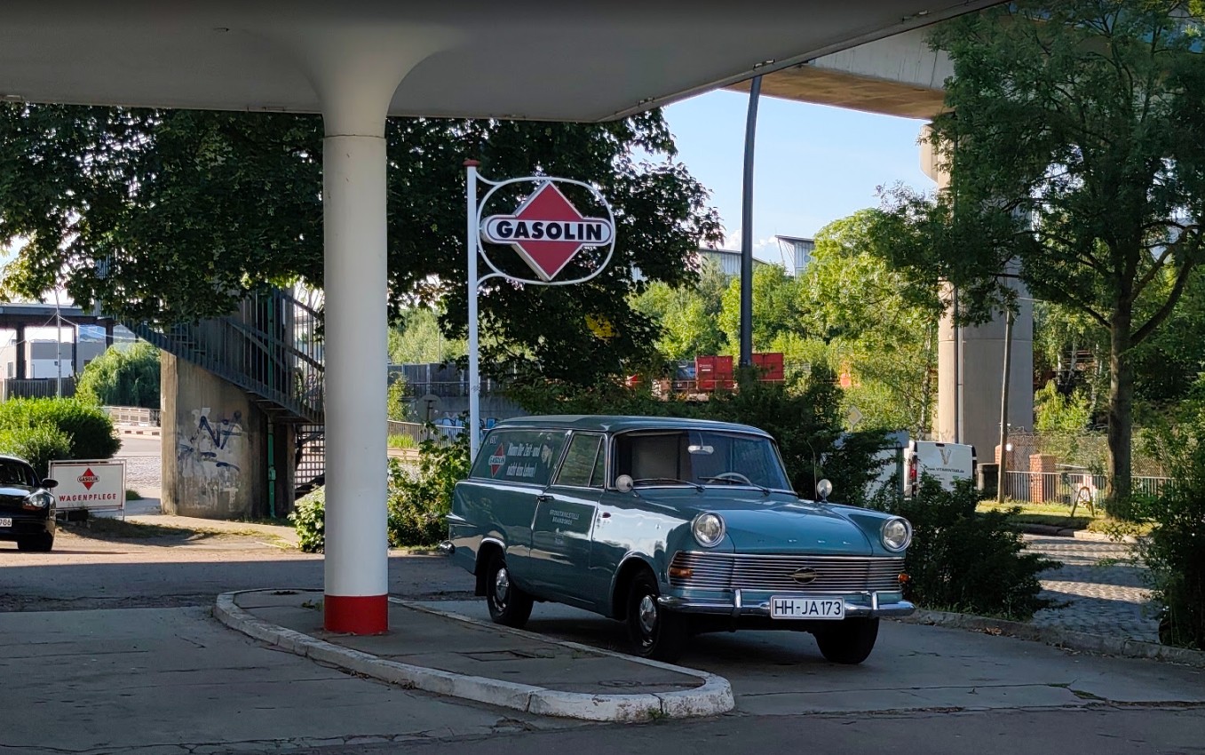 Oldtimer Tankstelle Grosstankstelle Brandshof (1) Oldtimer Tankstelle Grosstankstelle Brandshof (1)