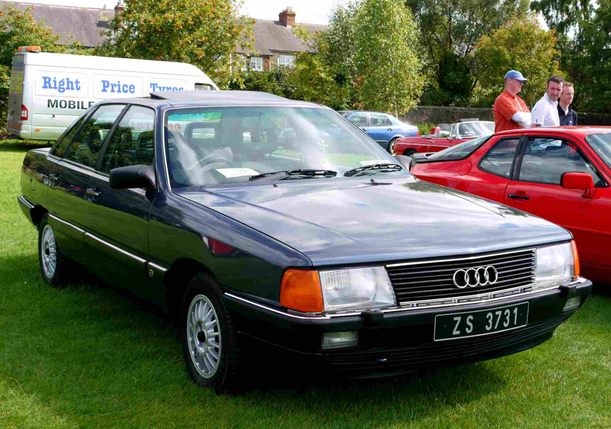 Die vier Generation des Audi 100 bei Retromanie - 1