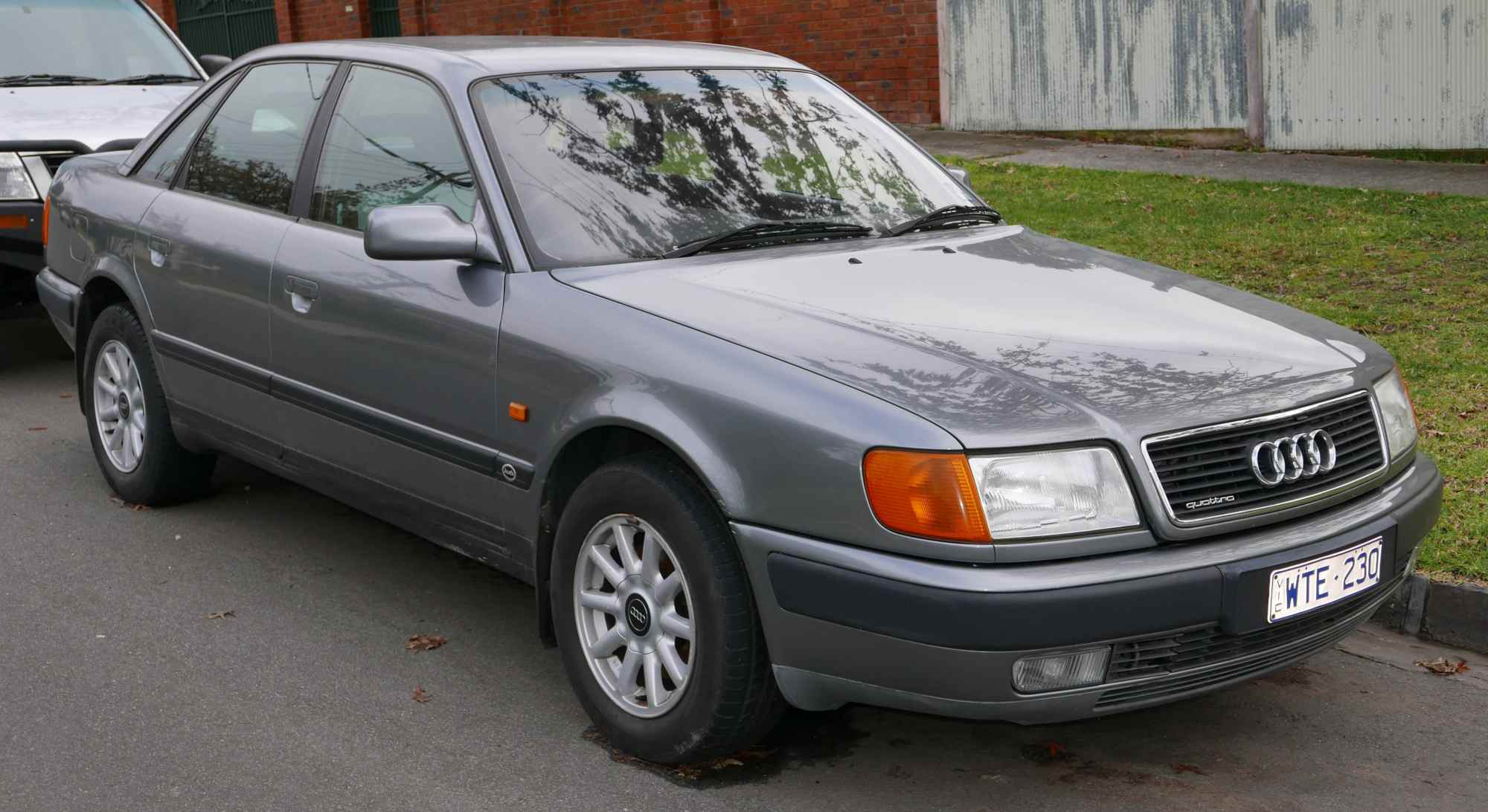 Die vier Generation des Audi 100 in der Übersicht bei Retromanie (4)