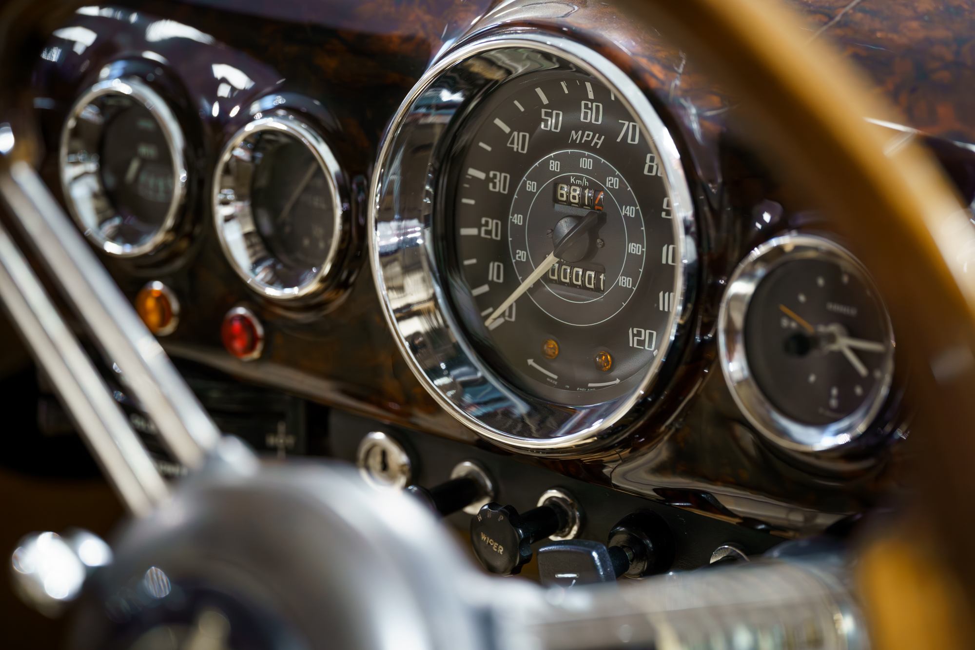 Oldtimer-Armaturenbrett