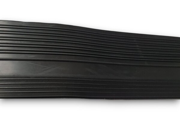 Gummi Einstiegsleisten Schweller Beläge für Mercedes W115/W114 /8 schwarz