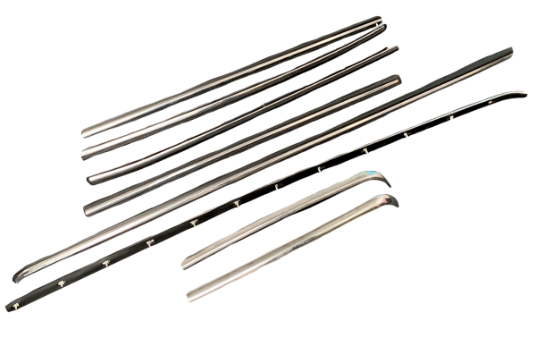 Zierleisten Seitenleisten Gürtelleisten Leisten für Mercedes W114 W115 /8 Coupe