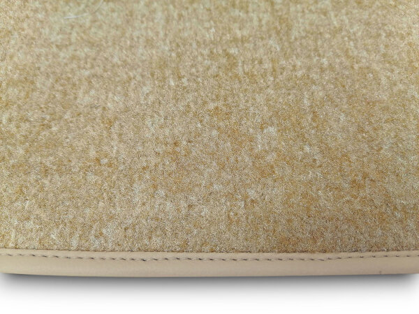 Teppichsatz Teppich für Mercedes W123 Limousine Gummi Absatzschoner beige