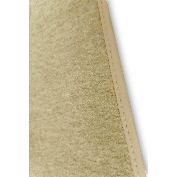 Teppichsatz Teppich für Mercedes W123 Limousine Gummi Absatzschoner beige