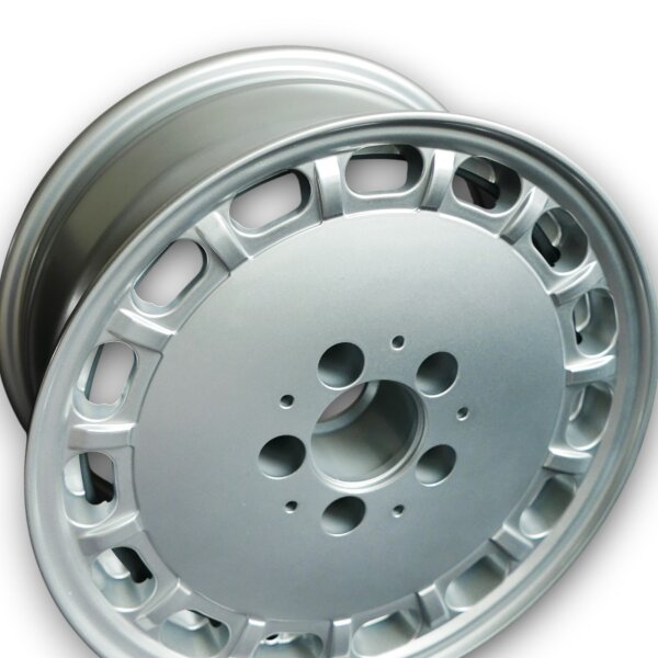 Gulli Style Leichtmetallfelgen Silber für Mercedes W124 7x15 ET 25