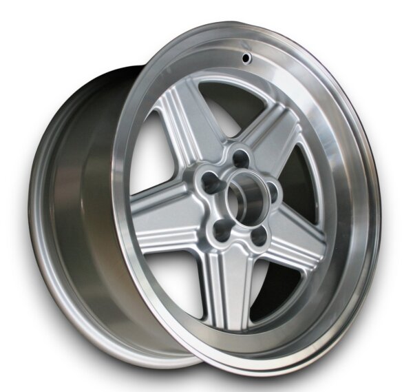 Penta Style Leichtmetallfelgen Glanz Silber für Mercedes W116 8x17 ET 11