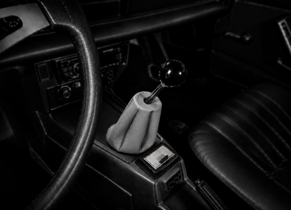 Schaltsack Schalthebelverkleidung für Fiat 124 Spider